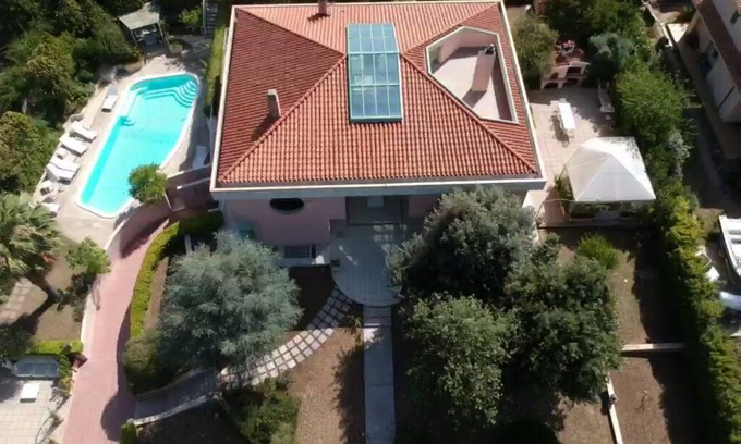 Poggio dei Pini Villa | Modern Villa with Private Pool & Ocean Views - Rated 9.6/10