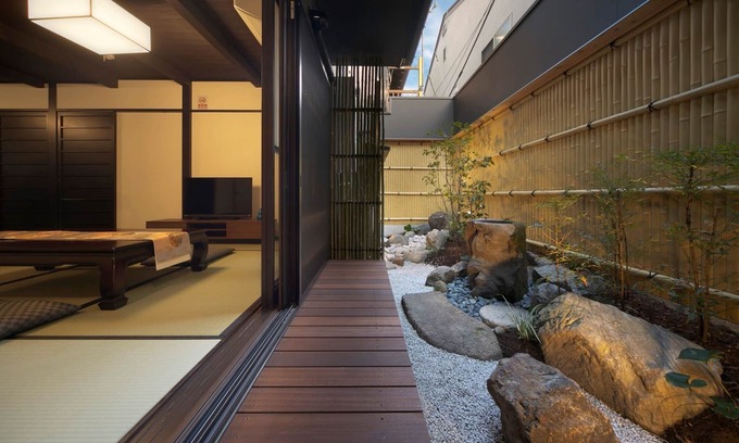 Shimogyo House | Romantic Kyoto Taisho Retreat with Breakfast & Family Amenities