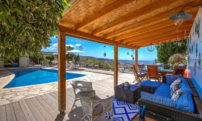 Peyia Town Villa | Stunning Sea View Villa with Private Pool for 6 Guests