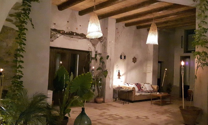 Aci Castello House | Beachfront Retreat Near Funivia dell'Etna with Pool