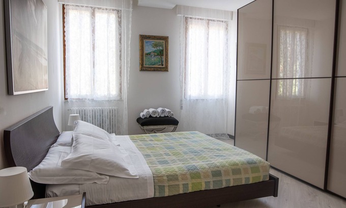 Lerici Apartment | Steps from the Sea! Cozy Oceanfront Apartment with Spa