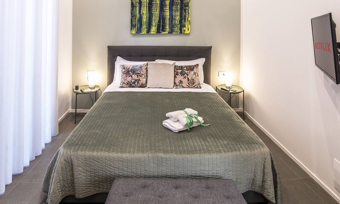 Quartieri Spagnoli House | Ideal Location Near Via Toledo - Family-Friendly Amenities