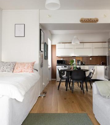 Alppiharju Apartment | A studio apartment with workspace