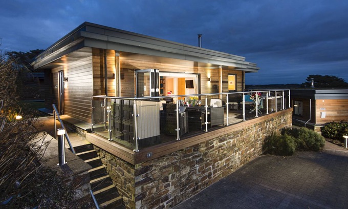 St. Agnes House | Eco-Friendly Retreat with Ocean Views at Mor Cliff