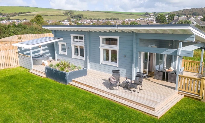 Braunton House | Pet-Friendly Lodge with Private Deck and Hot Tub Awaits