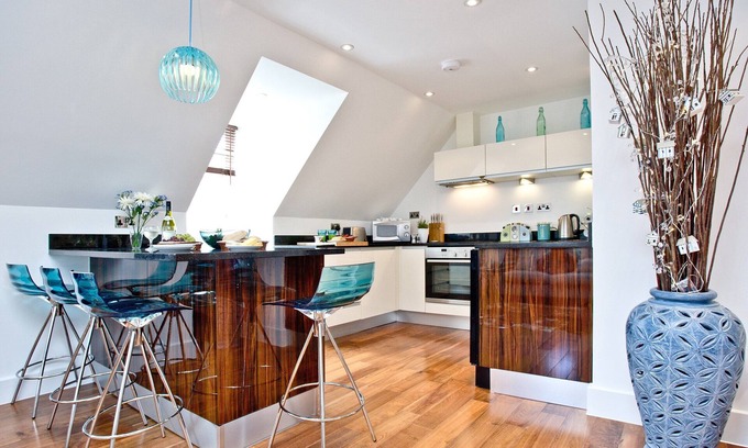 Newquay Apartment | Stylish Apartment with Ocean View in Watergate Bay