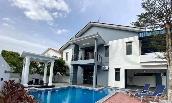 Tebrau Other | A Stylish & Comfy 4BR Home with Private Pool