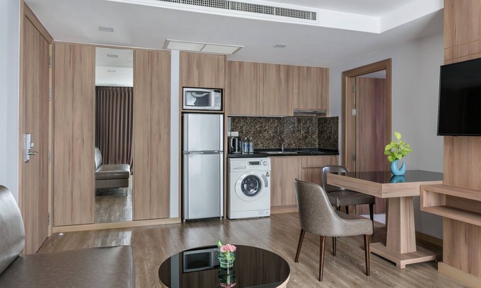 Wattana Condo | A/Suite Appt/46 SQM - Monthly