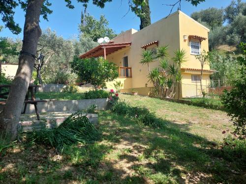 Aigialeia House | Pet-Friendly Bliss at A Sun Shine Home - Rated 10/10