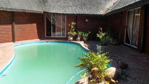 Kareedouw Bed & Breakfast | Discover A Swallows Rest: Family-Friendly with Pool Access
