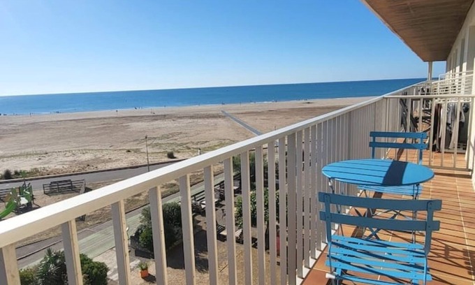 Saint-Pierre-la-Mer Apartment | A T2 on the beach at Saint Pierre la mer!