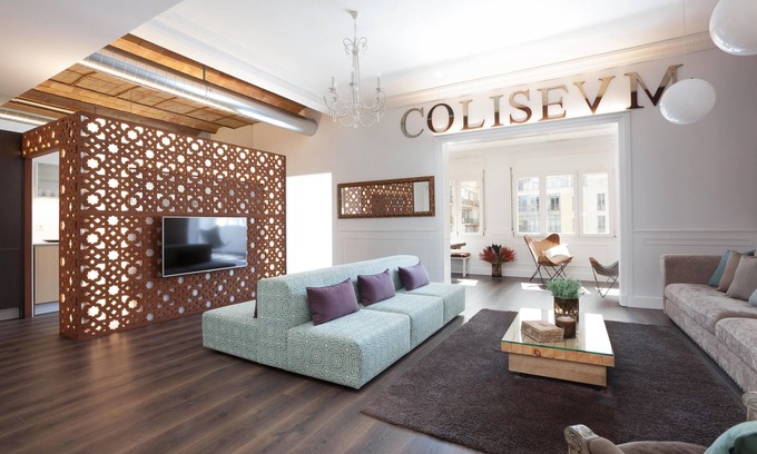 Eixample Apartment | Family-Friendly Retreat with Ocean View & Spa Amenities