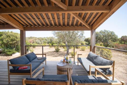 Pianotolli-Caldarello Villa | Elegant A Terra Villa Steps from the Oceanfront