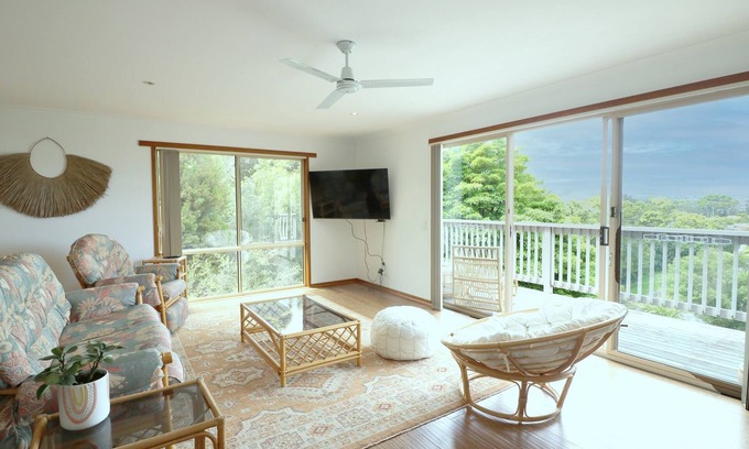 Berrambool House | Experience Bali Bliss in a 3 Bedroom Pet Friendly Home