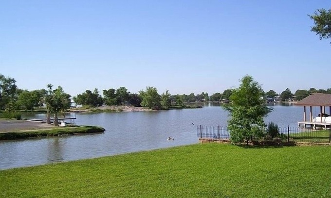 Granite Shoals House | Inviting Texas Lakehouse with Huge Yard & Pet-Friendly Stay