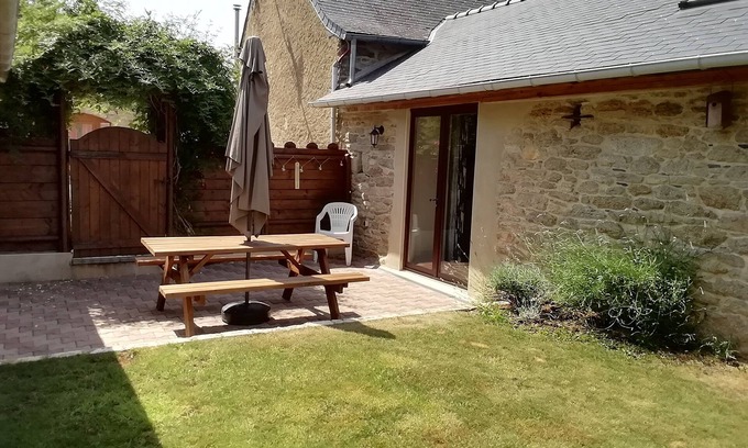 Berrien Cottage | Experience Tranquility at Monts d'Arree Gite - Rated 9.8