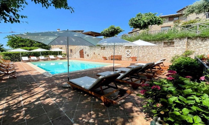 Spoleto Cottage | Charming Two-Floor Cottage with Ocean Views and Patios