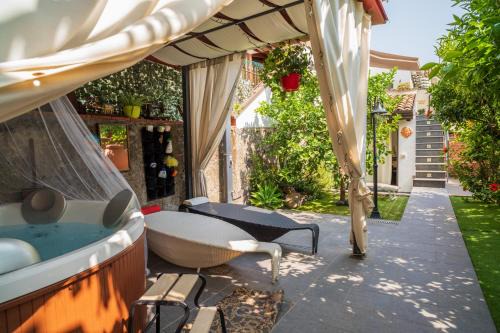 Fiumefreddo di Sicilia Apartment | Relax at A Ugghia- Dependable Retreat with Hot Tub Access
