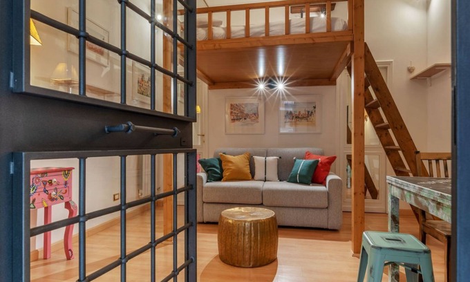 Rione V Ponte Apartment | Idyllic Apartment on Via Giulia - Spa, Kitchen & A/C