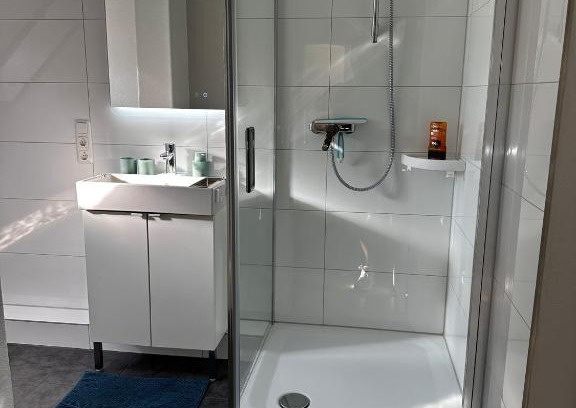 Laar Apartment | Cozy A&V Apartments with Scenic Rheinblick Views