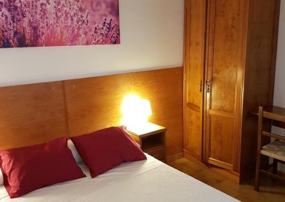 Muros House | Budget-Friendly A Vianda with Breakfast & Family Amenities