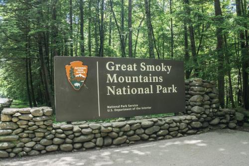Gatlinburg - Pigeon Forge House | A View For You by American Patriot Getaways