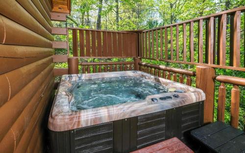 Gatlinburg - Pigeon Forge Villa | A View to A Dream: Relax by the Pool and Hot Tub