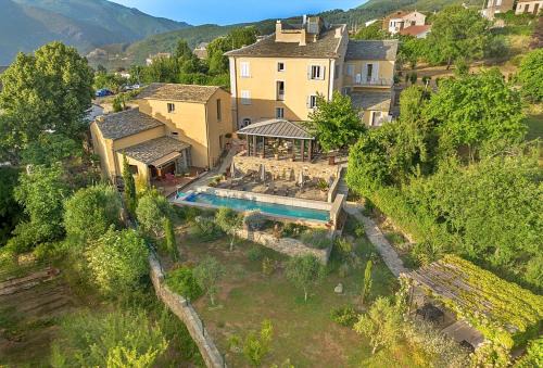 Rutali House | Discover A Villa di Rutali: Oceanfront Bliss Awaits You