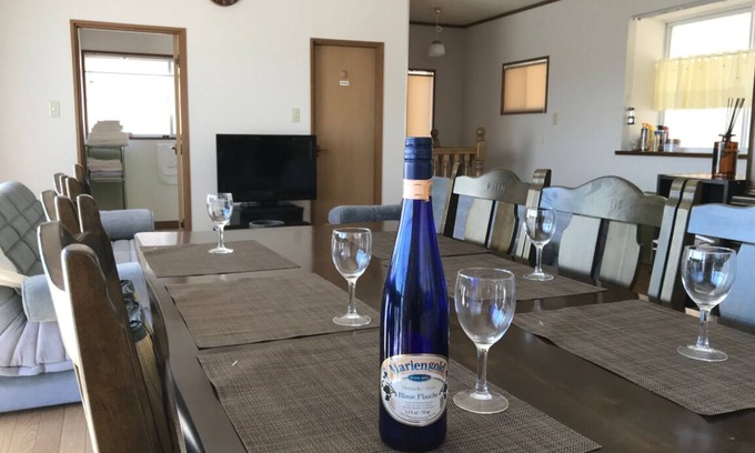 Kitasaku-gun House | Scenic Villa in Minami Karuizawa with Breakfast Included