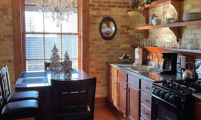 Lake Odessa Apartment | Cozy Retreat in Downtown Lake Odessa with Stunning Views