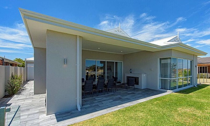 Geographe House | A Waterside Paradise - Geographe's Hidden Oasis