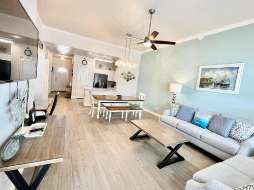 Safe Harbor House | Relax at A Wave From It All - 10/10 Guest Rated Retreat