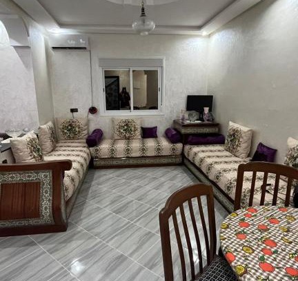 Martil Apartment | Cozy Martil Retreat: Ocean View & Fast Wifi for Families
