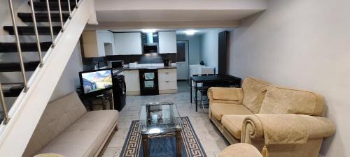 Distington Apartment | Exclusive Townhouse Getaway with Pet-Friendly Amenities