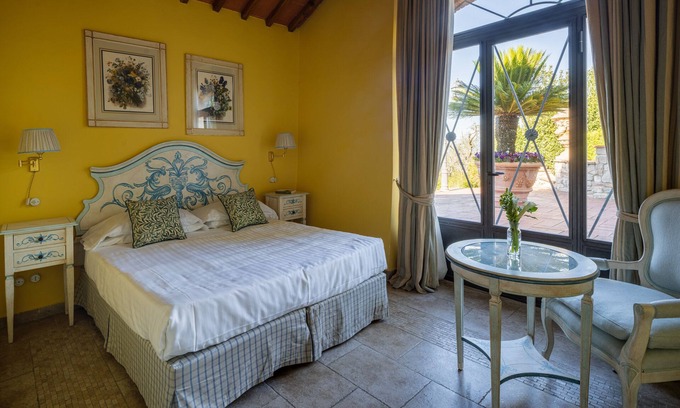 Impruneta Bed & Breakfast | Experience the Beauty of Chianti Classico Hills with Pool Access