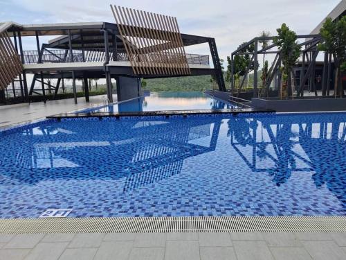 Kajang Apartment | Relax at NurAz Residensi Adelia2 with Free Wifi & Pool