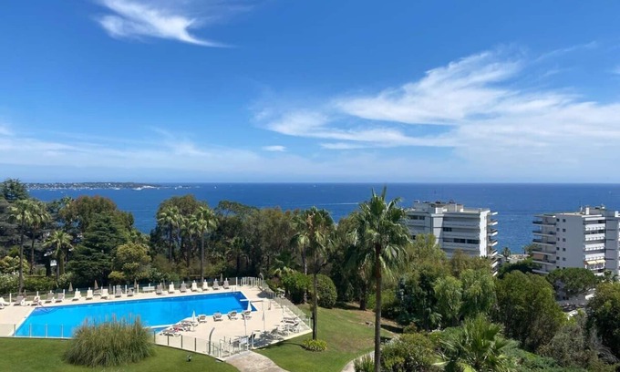 Vallauris Apartment | Magnificent Sea View Hotel with Family-Friendly Amenities