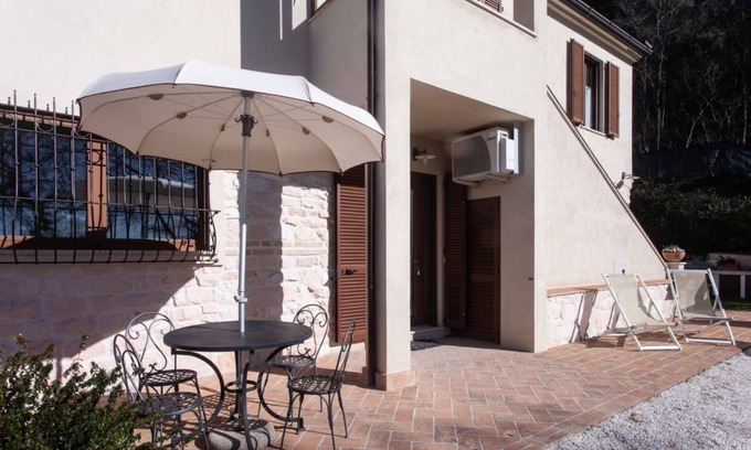 Ancona Apartment | Relaxing Two Room Apartment in Massignano with Spa & Kitchen