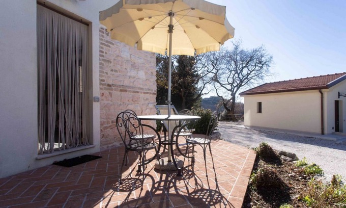 Ancona Apartment | Inviting Massignano Countryside Apartment with Spa & Kitchen
