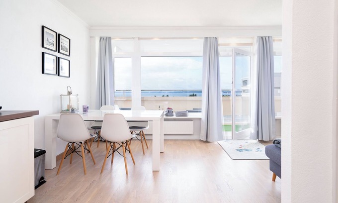 Sierksdorf Apartment | Exceptional Oceanfront 2-Room Apartment with Pool Access