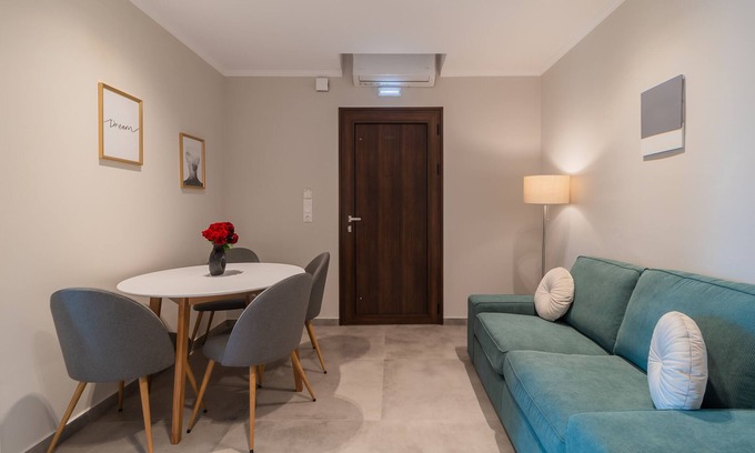 Roda Apartment | Double Bedroom Suite in a Family-Friendly Complex