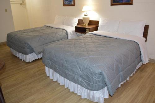 Bassano Hotel | Pet-Friendly A1 Motel and Campground with Breakfast Included