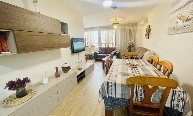 Finestrat Apartment | Serene Getaway: Comfort and Tranquility by the Sea