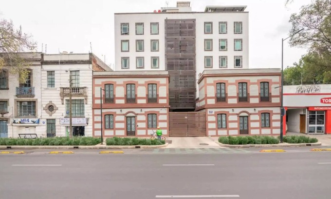 Reforma Apartment | Cozy One Bedroom Apartment with Pet Friendly Amenities