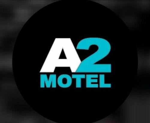 Araras Hotel | Stay at Motel Cristal: 4-Star Comfort with Hot Tub & Breakfast