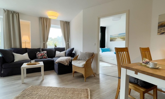 Sahlenburg Apartment | Bright Apartment with Partial Sea View - 10/10 Guest Rated