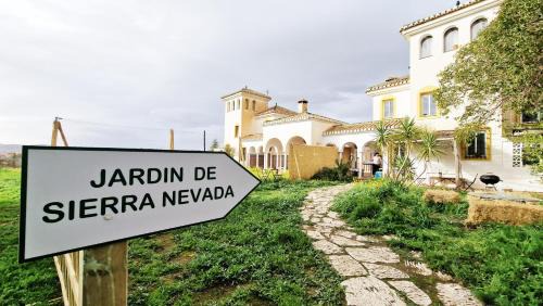 Alhendin House | Unforgettable AA Guest Experience at Torreón del Jardín