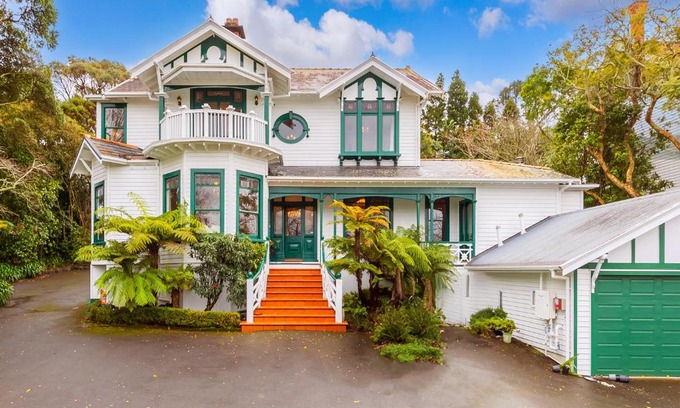 Remuera Hotel | Discover Aachen House: Guest Rated 9.5/10 & Child Friendly