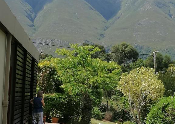Swellendam House | Cozy Aanhuizen Guest House with Pool & Pet-Friendly Stay