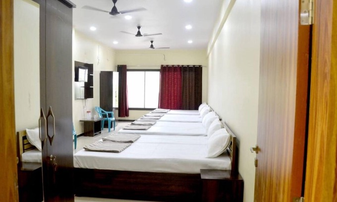 Ujjain House | Family-Friendly Getaway at Aapka Ujjain Homestay